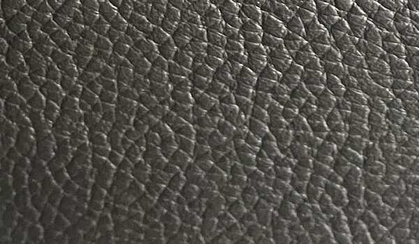 R22 Noir cuir pleine fleur combo (derrière et bras extérieur en polyuréthane)